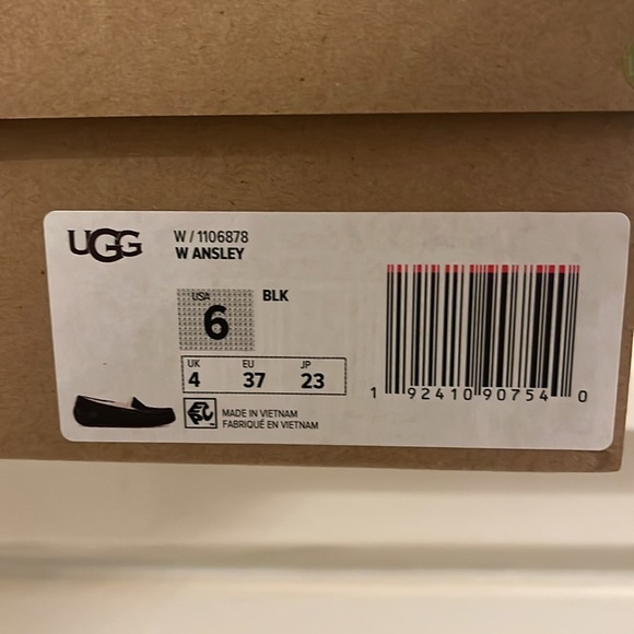 UGG Slippers W Ansley Size 6 New in Box! - Picture 5 of 5